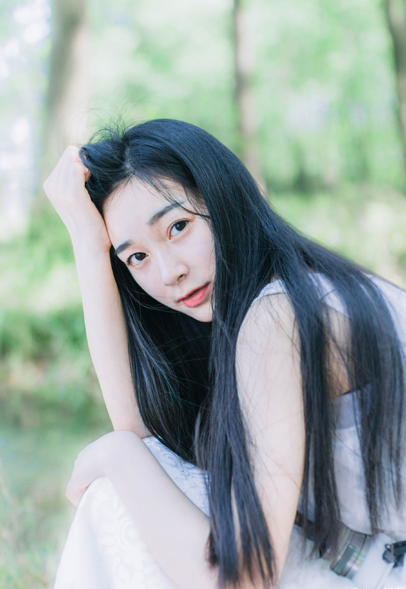 “回援江夏！”陈到冷冷的看了伏德一眼，正看到伏德眼中的愕然，冷哼一声，此刻也顾不了太多，连忙跳上一艘战船，伏德也连忙跟上，现在他终于知道哪里不对了，如果江东兵马之前贸然攻击夏口的话，恐怕会遭殃，但现在……伏德心里默默地松了口气。